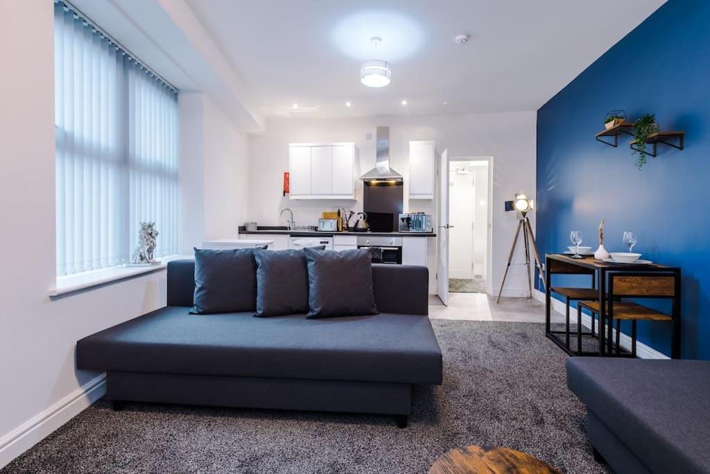 Charming Apartments - Rocky Ln Chambers Flat 2 리버풀 외부 사진